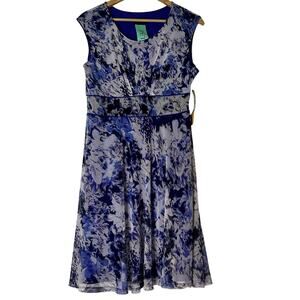 NWT Purple White Floral Fit & Flare Spring Dress 14P Sleeveless Lined Flowy Zip